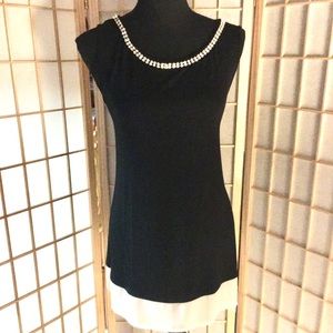 Belldini-blk/wt tunic top.
